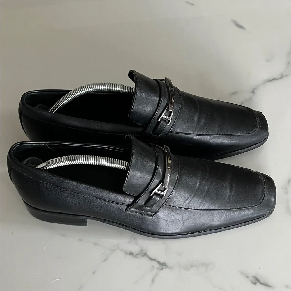 📫BUY 2 for $20 📫 Perry Ellis Black Leather Slip-On Loafers
